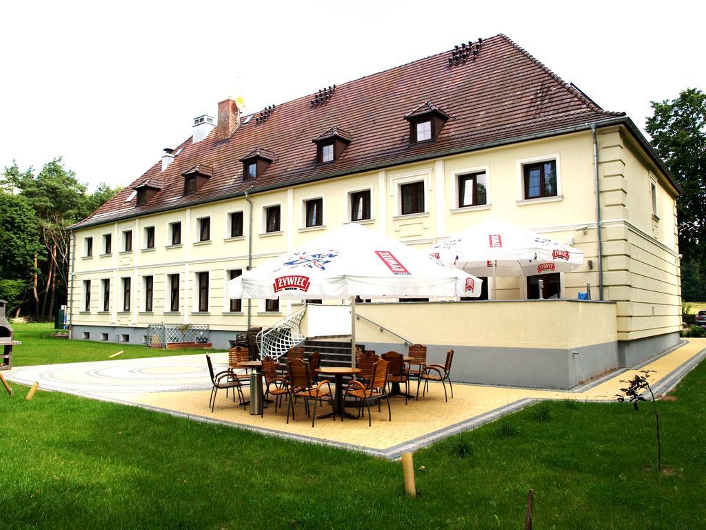 Hotel Swietoborzec Łobez Buitenkant foto