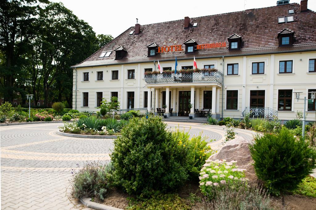 Hotel Swietoborzec Łobez Buitenkant foto